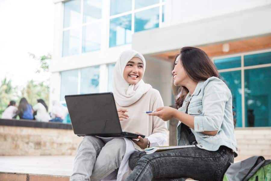 students calculating aps scores for smu