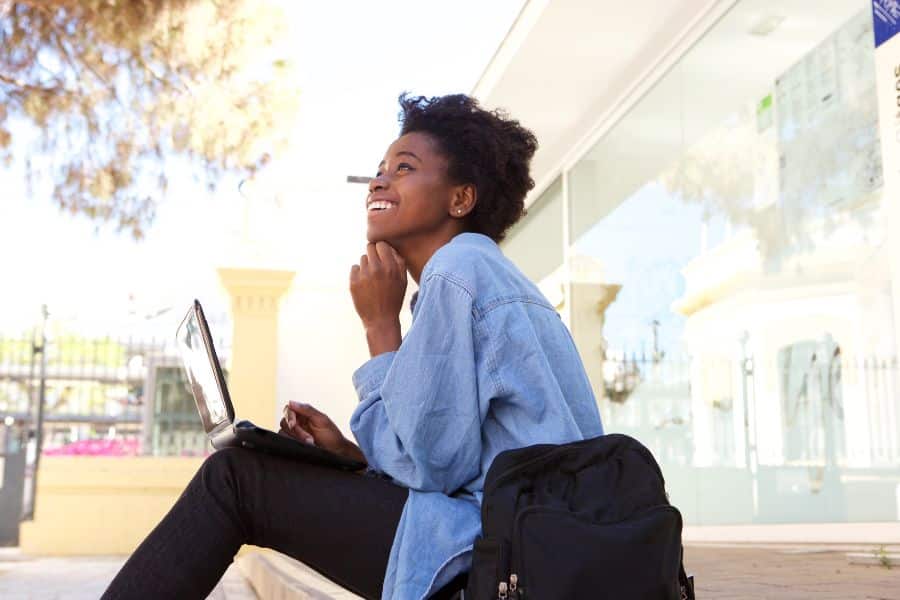 student navigating myunisa platform