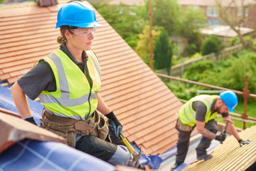 roofer working as one of south africa's skilled trades