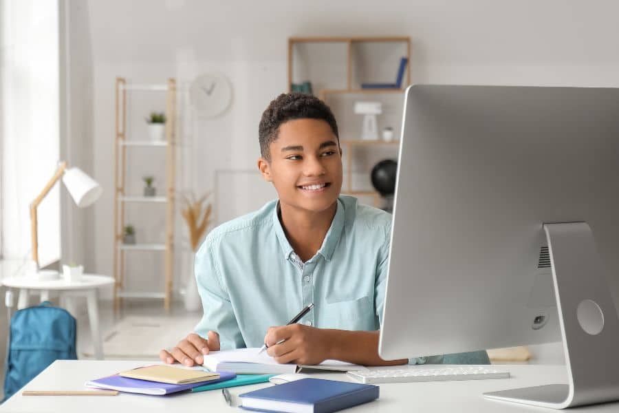 When Are Unisa Applications Opening for 2026? 9 student taking classes at unisa in 2026